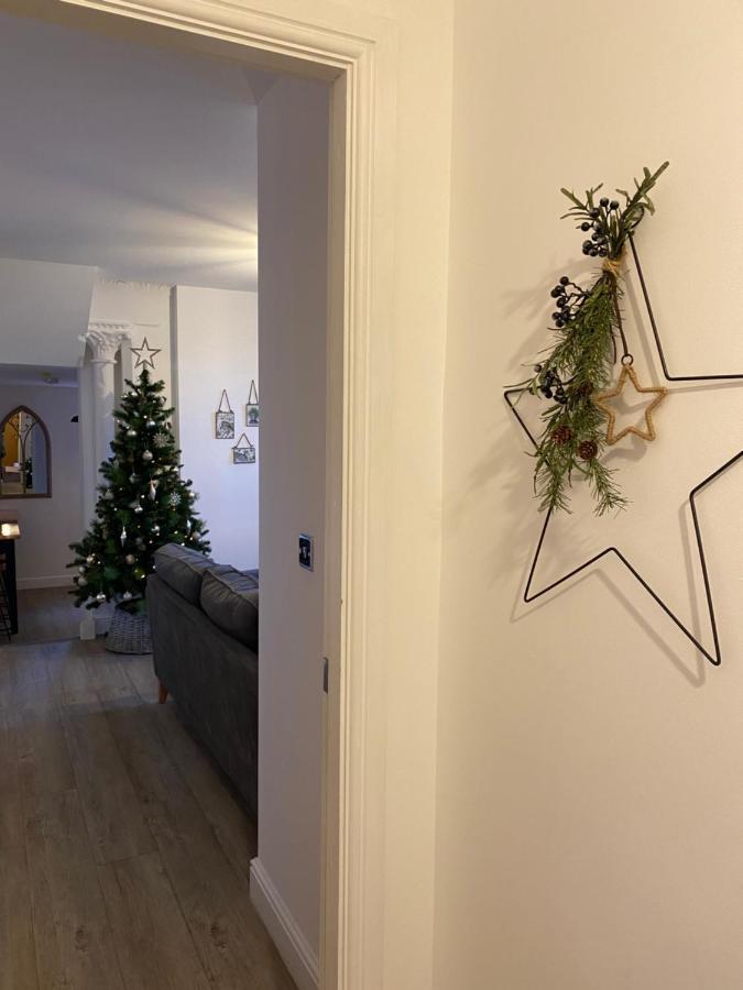 Luxury Chapel Apartment Within City Walls 체스터 외부 사진